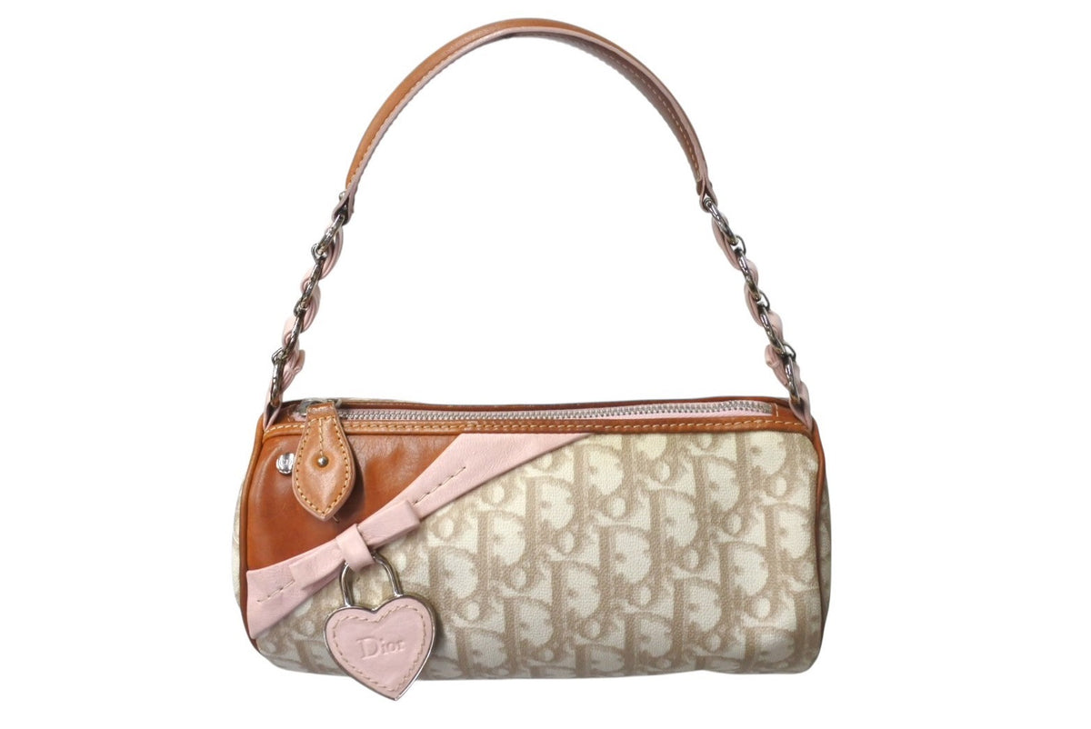 Dior ディオール トロッター ハンドバッグ ベージュ ロゴ チャーム Dior ディオール トロッター ハンドバッグ ベージュ ロゴ チャーム