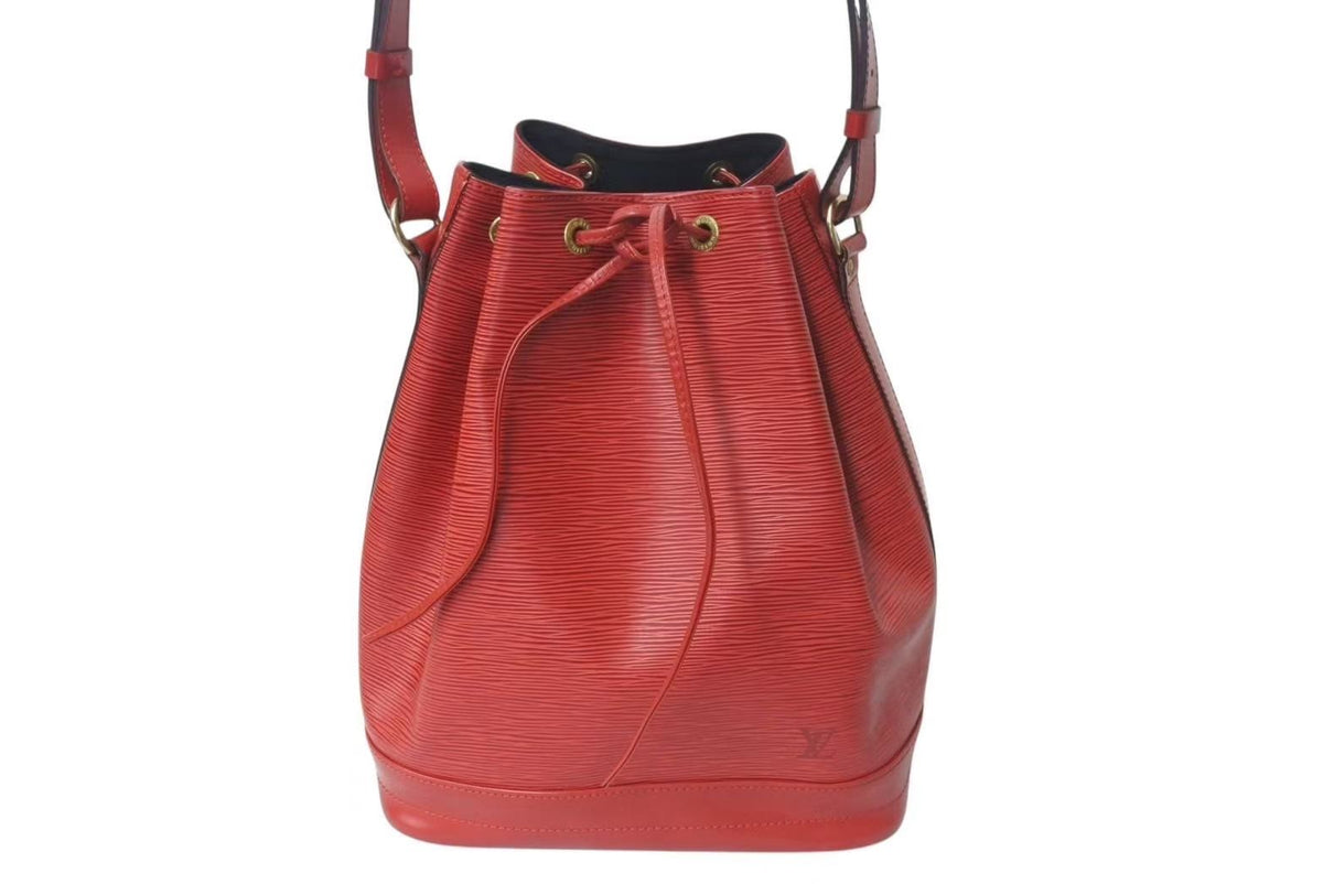 5pa0541】ルイヴィトン ショルダーバッグ エピ ノエ M44007