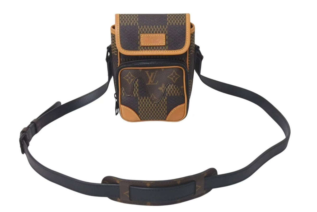 LOUIS VUITTON ルイヴィトン アマゾン メッセンジャー ショルダー