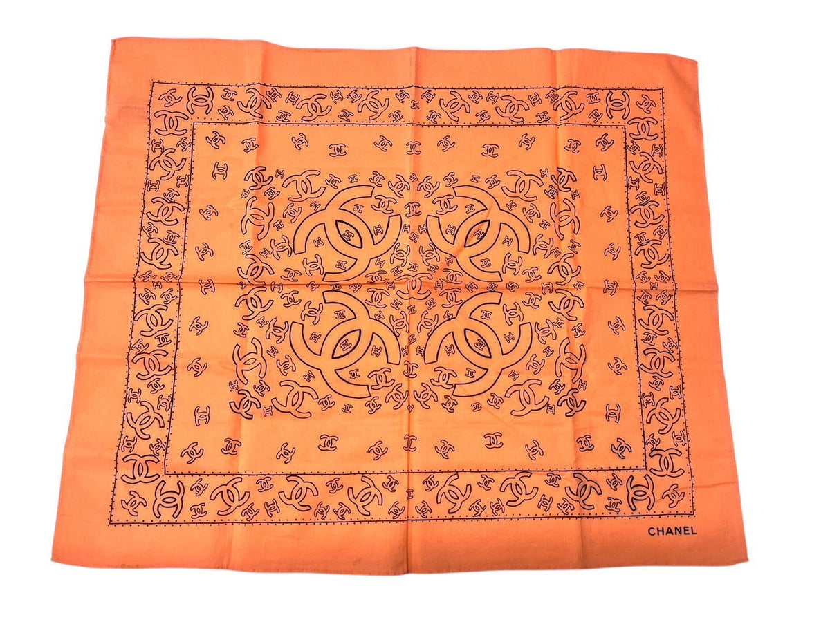 超レア　CHANEL シャネル スカーフ バンダナ　ココマーク 柄92年製 超レア CHANEL シャネル スカーフ バンダナ ココマーク 柄92年製 超