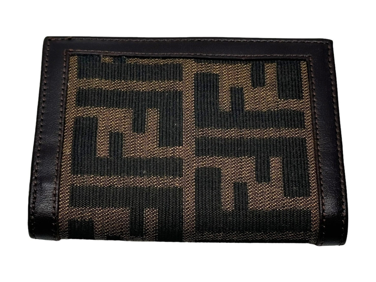 フェンディ　二つ折り財布　ダブルホック　マンマ金具　ズッカ柄　キャンバス　レザー FENDI フェンディ ズッカ 折りたたみ財布 二つ折り フェンディ ズッカ