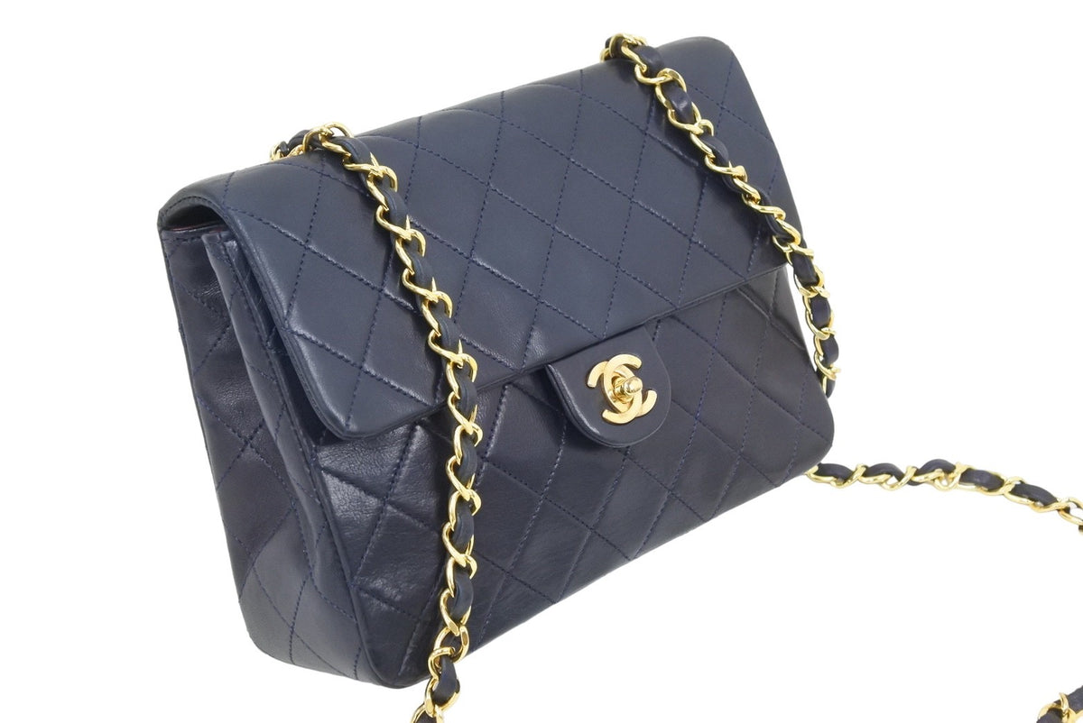 CHANEL シャネル マトラッセ チェーン ショルダーバッグ 中ミニマトラッセ ネイビー 1番台 美品 中古 50104 – Casanova  Vintage