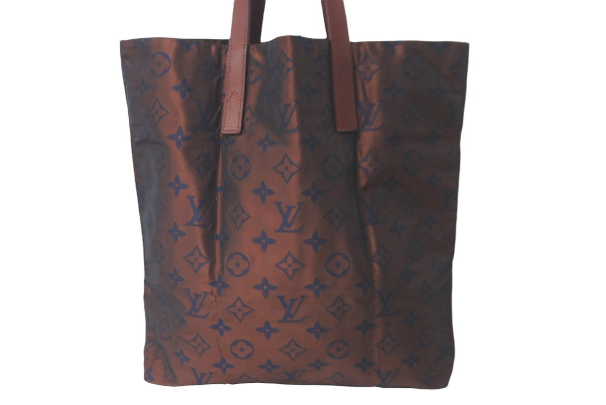 LOUIS VUITTON ルイヴィトン トートバッグ カバ エスカパード モノグラム ボルドー ナイロン M56710 美品 中古 57523 –  Casanova Vintage