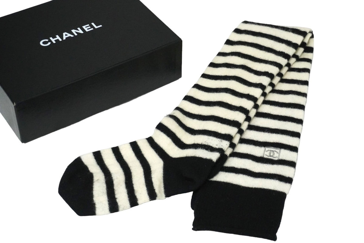 CHANELカシミヤ靴下 シャネル 靴下 25b カシミア ソックス タイツ (新品 定価110万) - メルカリ