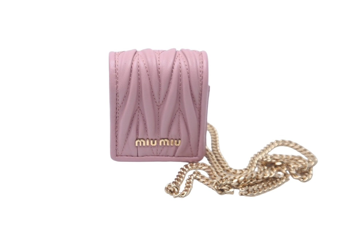MIUMIU ミュウミュウ エアーポッズケース イヤホンケース チェーン