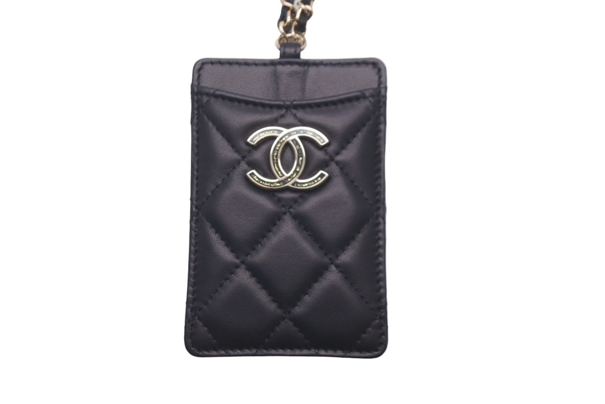 極美品 CHANEL シャネル カードケース マトラッセ チェーンストラップ ラムスキン A01745 ブラック ゴールド金具 中古 60551 –  Casanova Vintage