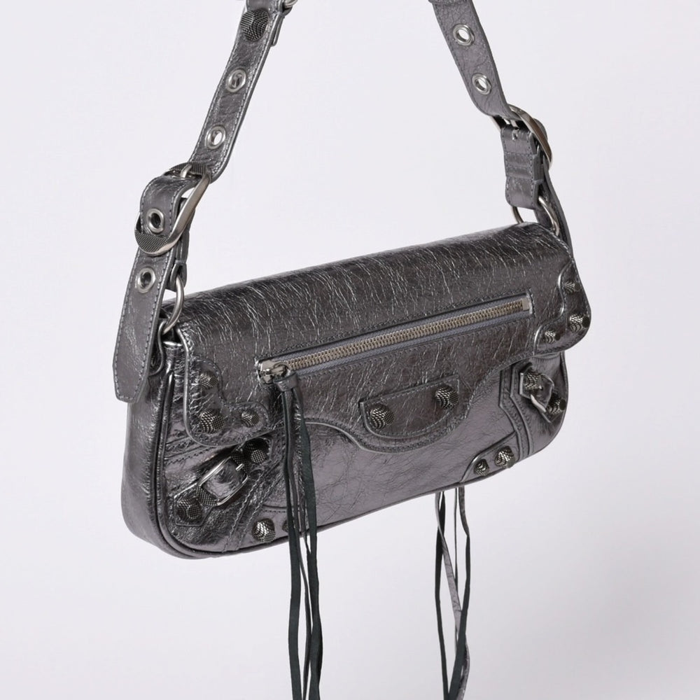 極美品 BALENCIAGA バレンシアガ ル カーゴル スリングバッグ シルバー メタリック 77 1640 レザー ワンショルダーバッグ 77160 8103 N 643888 4a000037