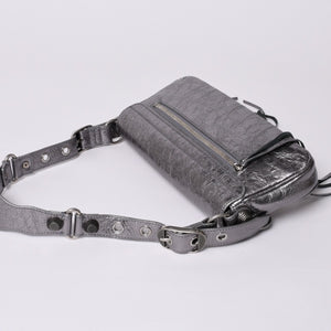 極美品 BALENCIAGA バレンシアガ ル カーゴル スリングバッグ シルバー メタリック 77 1640 レザー ワンショルダーバッグ 77160 8103 N 643888 4a000037