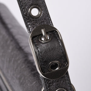 極美品 BALENCIAGA バレンシアガ ル カーゴル スリングバッグ シルバー メタリック 77 1640 レザー ワンショルダーバッグ 77160 8103 N 643888 4a000037