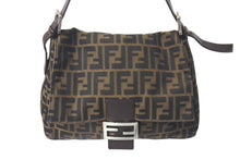 画像をギャラリービューアに読み込む, FENDI フェンディ ズッカ柄 マンマバケット ワンショルダーバッグ ブラウン キャンバス レザー シルバー金具 ロゴ 美品 中古 4b000296