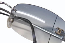 画像をギャラリービューアに読み込む, 極美品 CHANEL シャネル ココマーク サングラス リムレス 4002 ブルー グラデーション 小物 メガネ アイウェア 54☐19 130 美品 中古 4b000326