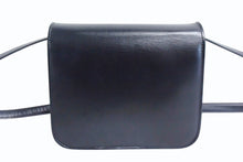 画像をギャラリービューアに読み込む, CELINE セリーヌ ショルダーバッグ クラシックボックス ミディアム 189173DLS カーフスキン ブラック ゴールド金具 美品 中古 4b003438