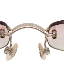 画像をギャラリービューアに読み込む, 極美品 CHANEL シャネル リムレス サングラス アイウェア 4002 c.124/58 サイズ57□19 130 ココマーク ピンク グラデーション 中古 4a000490