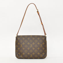 画像をギャラリービューアに読み込む, 極美品 LOUIS VUITTON ルイヴィトン ミュゼットタンゴ ショルダーバック M51257 モノグラム ブラウン 中古 4a000784