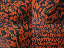 Load image into Gallery viewer, 極美品 LOUIS VUITTON ルイヴィトン スピーディ30 ボストンバッグ M93705 モノグラム グラフィティ オレンジ 中古 4b000874