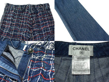 Load image into Gallery viewer, CHANEL シャネル デニムパンツ ジーンズ P33103V23647 サイズ36 ランウェイコレクション ツイード ブルー マルチカラー 美品 中古 4b000948