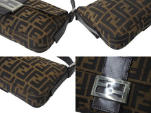 Load image into Gallery viewer, 極美品 FENDI フェンディ マンマバケット ワンショルダーバッグ i37726 24099 ズッカ柄 ブラウン シルバー金具 中古 4b000956