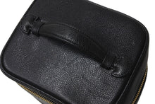 Load image into Gallery viewer, 極美品 CHANEL シャネル バニティ ハンドバッグ 3番台 キャビアスキン ココマーク ブラック ゴールド金具 中古 4b000143