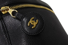 Load image into Gallery viewer, 極美品 CHANEL シャネル バニティ ハンドバッグ 3番台 キャビアスキン ココマーク ブラック ゴールド金具 中古 4b000143