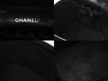 Load image into Gallery viewer, 極美品 CHANEL シャネル バニティ ハンドバッグ 3番台 キャビアスキン ココマーク ブラック ゴールド金具 中古 4b000143