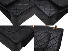 Load image into Gallery viewer, CHANEL シャネル マトラッセ25 Wフラップ Wチェーンショルダーバッグ 1番台 ラムスキン ココマーク ブラック ゴールド金具 美品 中古 4b000171