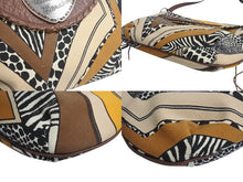 Load image into Gallery viewer, Roberto Cavalli FREEDOM ロベルトカバリ フリーダム アニマル柄 フリンジ レザー ショルダーバッグ ブラウン イエロー ベージュ 美品 中古 4b003183