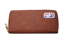 画像をギャラリービューアに読み込む, 極美品 LOUIS VUITTON ルイヴィトン LV×NBA ジッピーウォレットヴェルティカル ラウンドファスナー 長財布 ブラウン 中古 4b000033