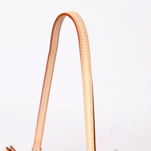 Load image into Gallery viewer, 極美品 LOUIS VUITTON ルイヴィトン ロクスバリー ドライブ ハンドバッグ ワンショルダー M91987 モノグラムヴェルニ レッド ゴールド金具 中古 4a003477