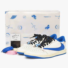 新品未使用 Travis Scott × fragment design × Nike Air Jordan 1 Low ナイキDM7866-104 フラグメント トラヴィス スニーカー サイズ23.5cm 中古 4a004075