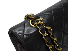 Load image into Gallery viewer, 極美品 CHANEL シャネル マトラッセ 25 Wフラップ Wチェーンショルダーバッグ 5番台 ラムスキン ココマーク ブラック ゴールド金具 中古 4b005044