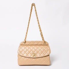 極美品 CHANEL シャネル マトラッセ ココマーク ダイアナ フラップチェーンショルダーバッグ ベージュ ゴールド金具 1番台 ラムスキン 中古 4a008251