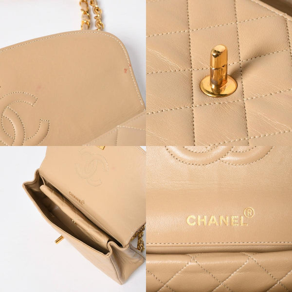 極美品 CHANEL シャネル マトラッセ ココマーク ダイアナ フラップチェーンショルダーバッグ ベージュ ゴールド金具 1番台 ラムスキン 中古 4a008251