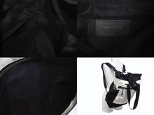 Load image into Gallery viewer, CHANEL シャネル スポーツライン リュック デイパック 2way ブラック ホワイト ナイロン キャンバス 美品 中古 4b000969