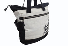 Load image into Gallery viewer, CHANEL シャネル スポーツライン リュック デイパック 2way ブラック ホワイト ナイロン キャンバス 美品 中古 4b000969