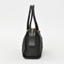 画像をギャラリービューアに読み込む, PRADA プラダ ハンドバッグ トライアングルロゴ イタリア製 ナイロン レザー ブラック ゴールド金具 美品 中古 4b010053