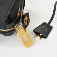 画像をギャラリービューアに読み込む, PRADA プラダ ハンドバッグ トライアングルロゴ イタリア製 ナイロン レザー ブラック ゴールド金具 美品 中古 4b010053