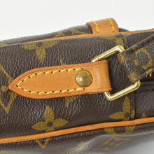 画像をギャラリービューアに読み込む, LOUIS VUITTON ルイヴィトン モノグラム ダヌーブ ショルダーバッグ M45266 ゴールド金具 ロゴ 美品 中古 4b010173