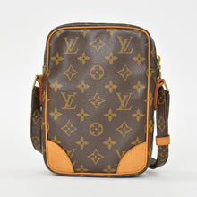 画像をギャラリービューアに読み込む, LOUIS VUITTON ルイヴィトン モノグラム ダヌーブ ショルダーバッグ M45266 ゴールド金具 ロゴ 美品 中古 4b010173