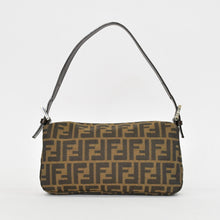 画像をギャラリービューアに読み込む, FENDI フェンディ マンマバケット ワンショルダーバッグ 26424 ズッカ柄 キャンバス レザー ブラウン シルバー金具 美品 中古 4b010199