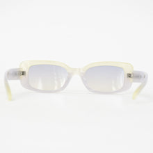 画像をギャラリービューアに読み込む, 極美品 GENTLE MONSTER ジェントルモンスター THE BELL サングラス アイウェア YVG1 サイズ51□21-147 グラデーション 中古 4b010422