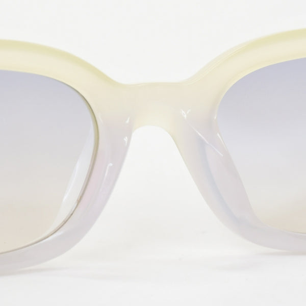 極美品 GENTLE MONSTER ジェントルモンスター THE BELL サングラス アイウェア YVG1 サイズ51□21-147 グラデーション 中古 4b010422
