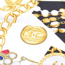 画像をギャラリービューアに読み込む, CHANEL シャネル スカーフ バンダナ ココマーク ハンカチ 80cm レッド シルク 美品 中古 4b010484