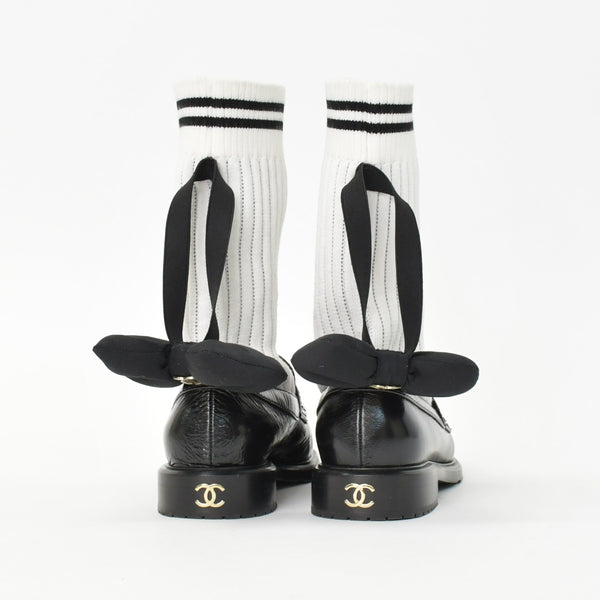極美品 CHANEL シャネル ローファー 革靴 G45410 サイズ38C ココマーク ソックスドッキング リボン レザー ブラック 中古 4b011481