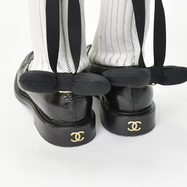 極美品 CHANEL シャネル ローファー 革靴 G45410 サイズ38C ココマーク ソックスドッキング リボン レザー ブラック 中古 4b011481
