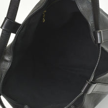 Load image into Gallery viewer, LOUIS VUITTON ルイヴィトン エピ ランドネGM デイパック M43082 エピレザー ゴールド金具 良品 中古 4b011560