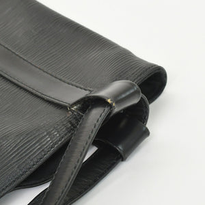 LOUIS VUITTON ルイヴィトン エピ ランドネGM デイパック M43082 エピレザー ゴールド金具 良品 中古 4b011560