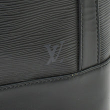 Load image into Gallery viewer, LOUIS VUITTON ルイヴィトン エピ ランドネGM デイパック M43082 エピレザー ゴールド金具 良品 中古 4b011560