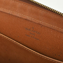 Load image into Gallery viewer, LOUIS VUITTON ルイヴィトン オルセー セカンドバッグ M51790 ブラウン モノグラムキャンバス レザー ゴールド金具 良品 中古 4b011566