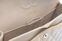画像をギャラリービューアに読み込む, 極美品 CHANEL シャネル マトラッセ23 Wフラップ Wチェーンショルダーバッグ 6番台 ココマーク キャビアスキン ベージュ 中古 4b013074
