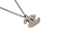 Load image into Gallery viewer, CHANEL シャネル ココマーク ネックレス A26983 重量約7.0g 06V刻印 全長約43.5cm メタル シルバー 美品 中古 4b001034